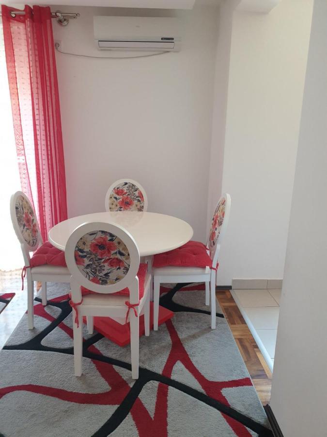 Lux Apartman Ristic 2 Soko Banja Esterno foto